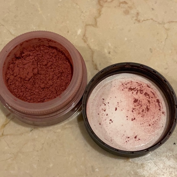 bareminerals blush luminary - Picture 3 of 3